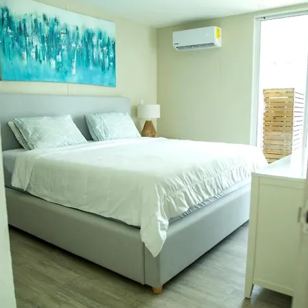 Lujosa Dominique 1210 Apartamento